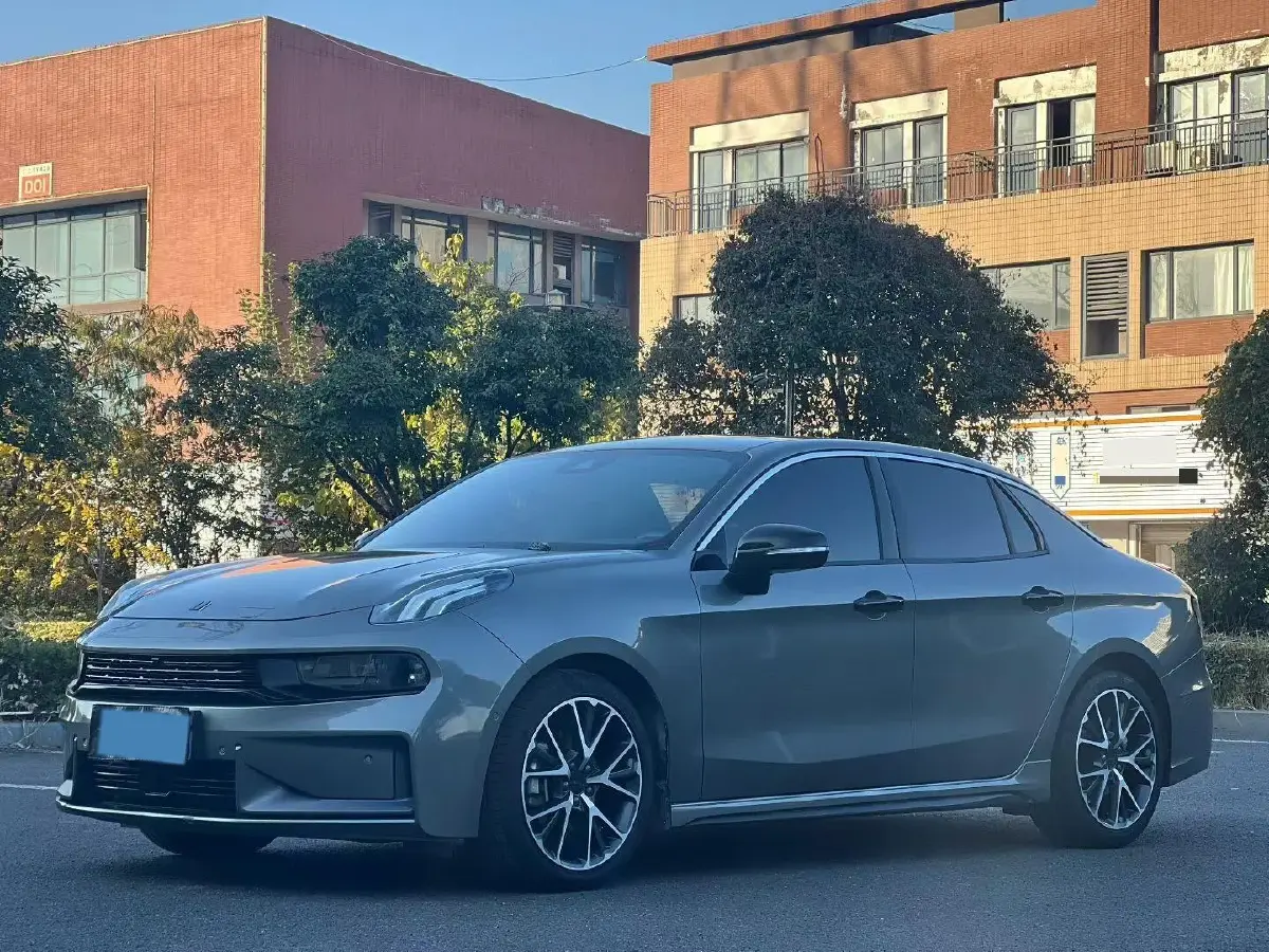 2021 LYNK&CO 03 2.0T 190HP L4 6AT