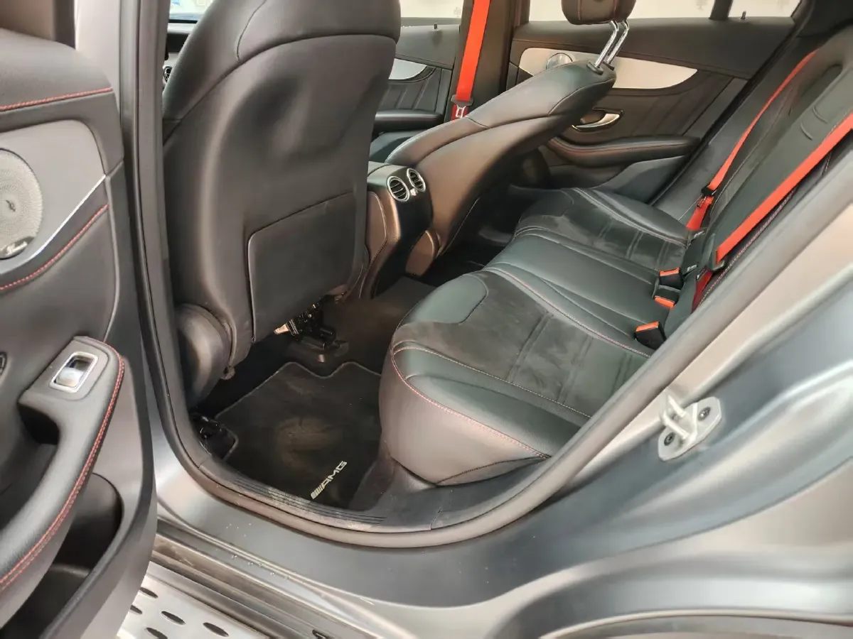 2022 Mercedes-Benz GLC AMG 3.0T 390HP V6 9AT,autocango,china used car exporter,china ev exporter,chinese used car exporter,chinese used ev exporter