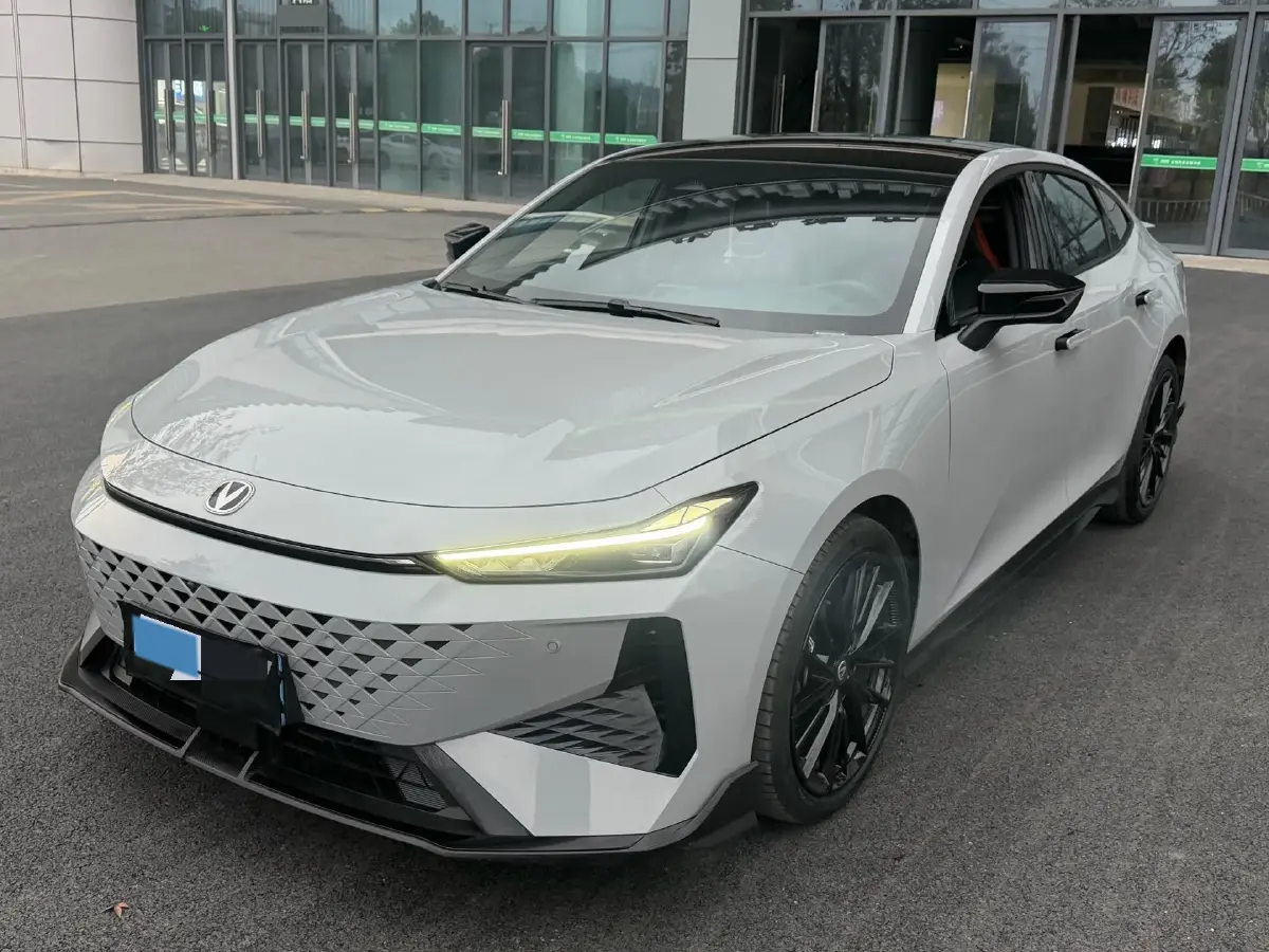 2024 ChangAn UNI-V 1.5T 188HP L4 7DCT