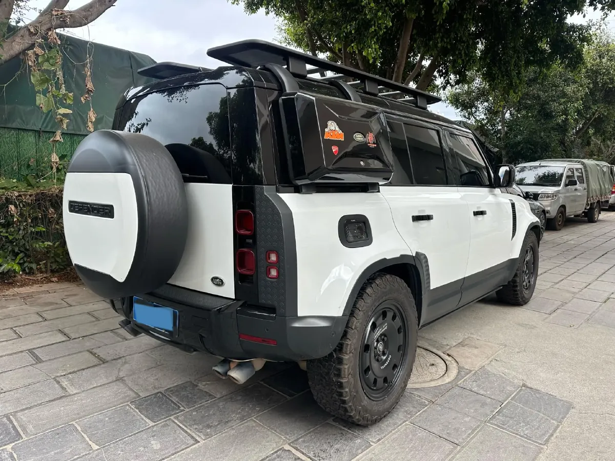 2023 Land Rover Defender 3.0T 400HP L6 8AT,autocango,china used car exporter,china ev exporter,chinese used car exporter,chinese used ev exporter