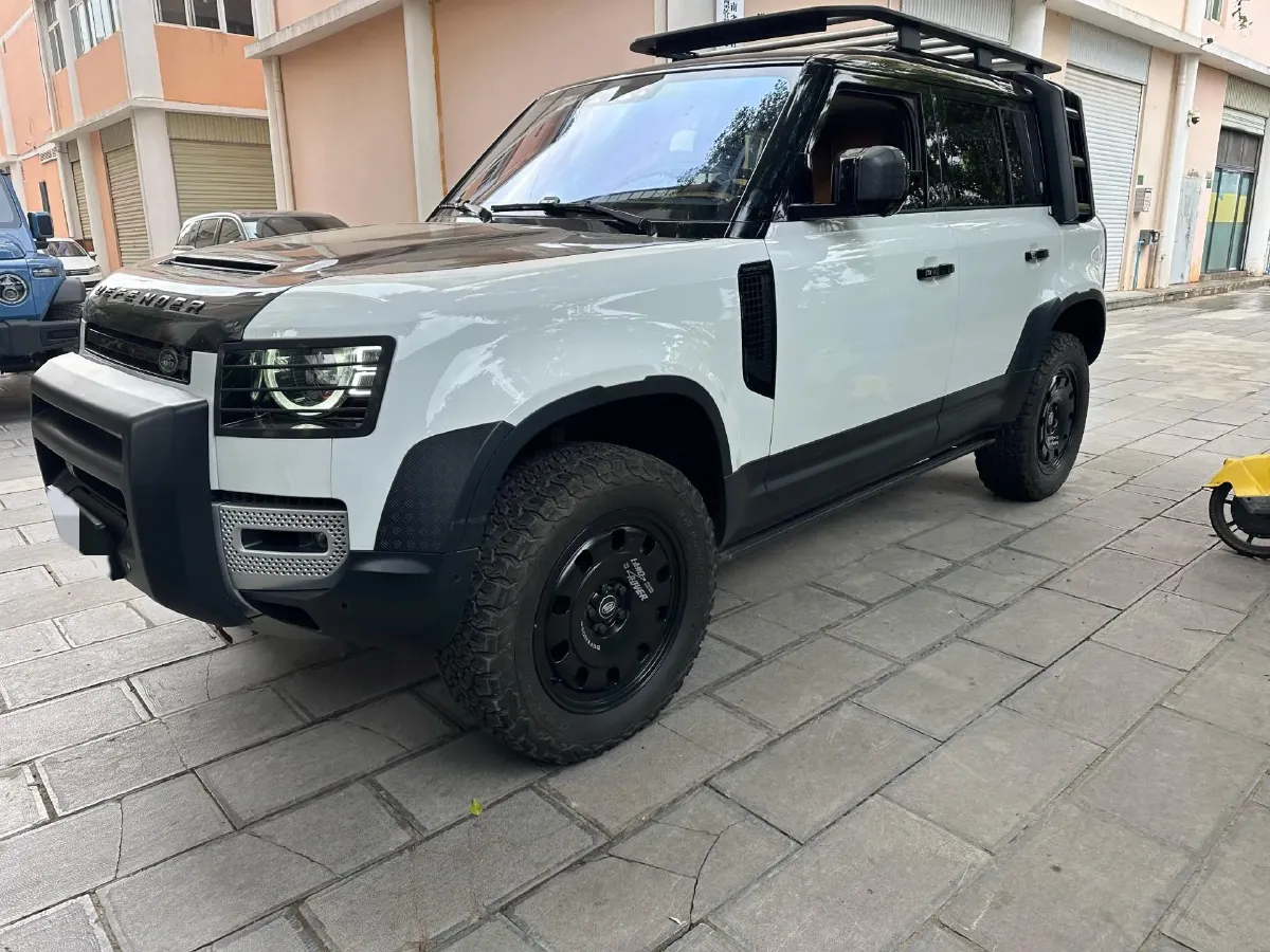 2023 Land Rover Defender 3.0T 400HP L6 8AT,autocango,china used car exporter,china ev exporter,chinese used car exporter,chinese used ev exporter