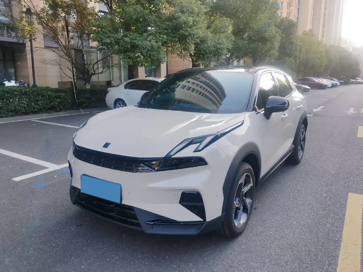 2025 LYNK&CO 06 1.5T 181HP L4 7DCT