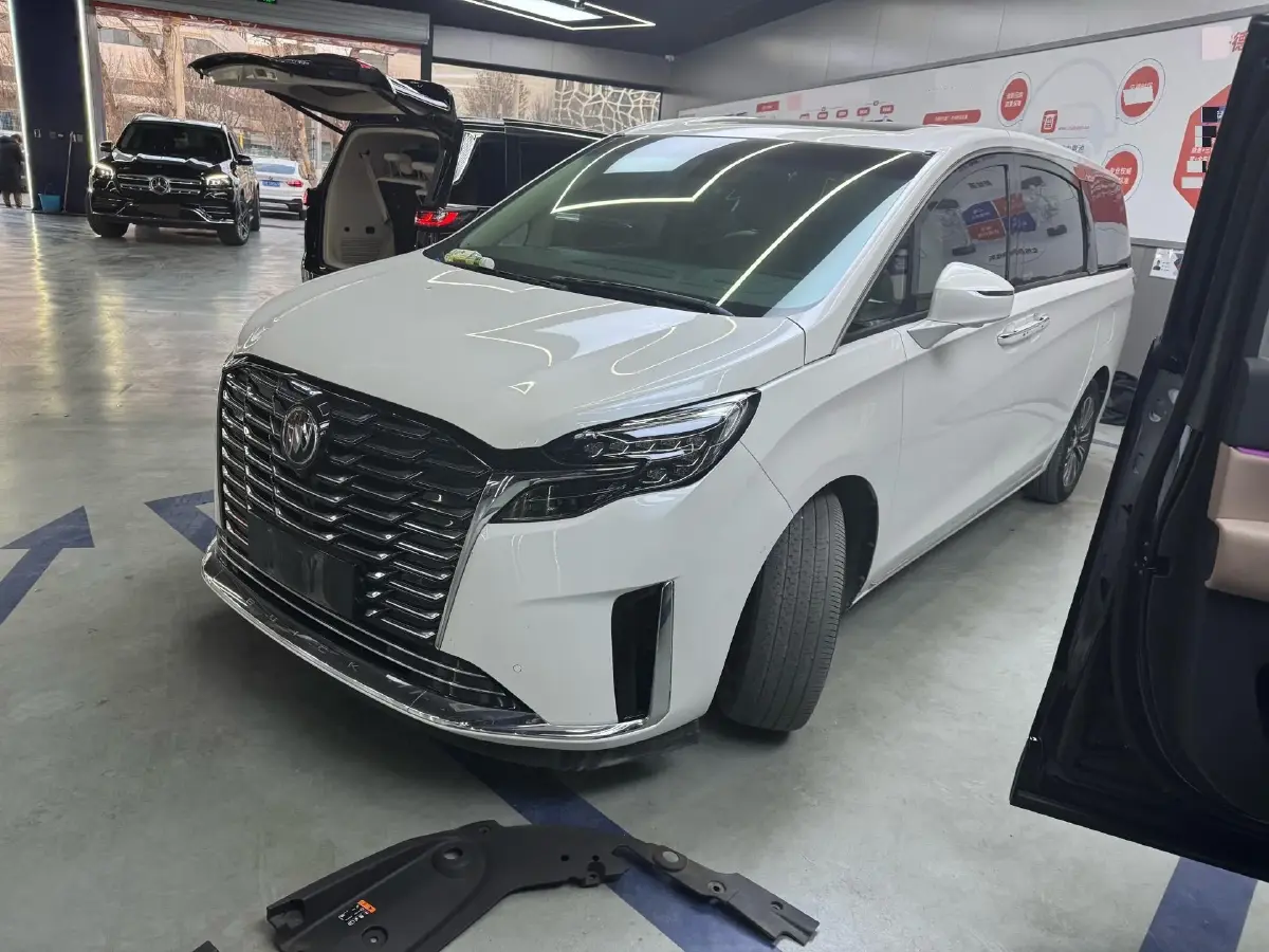 2023 Buick GL8 2.0T 237HP L4 9AT