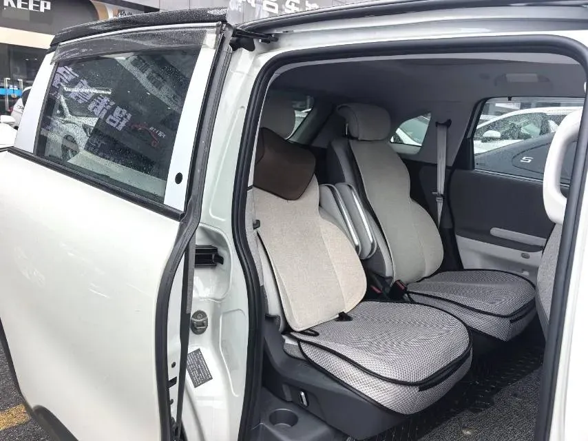 2023 JAC T8 2.0T 170HP L4 8AT,autocango,china used car exporter,china ev exporter,chinese used car exporter,chinese used ev exporter