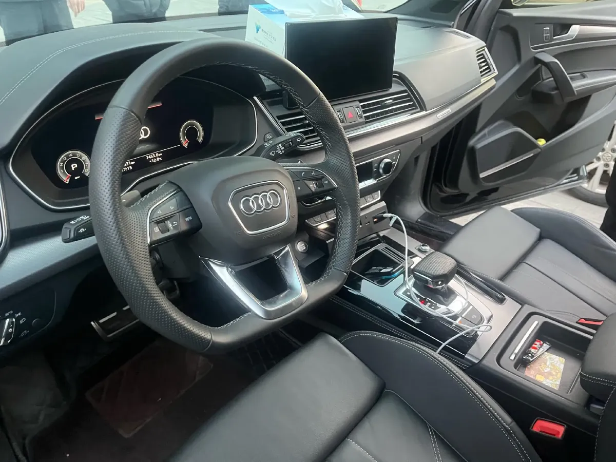 2024 Audi Q5L 2.0T 245HP L4 7DCT,autocango,china used car exporter,china ev exporter,chinese used car exporter,chinese used ev exporter