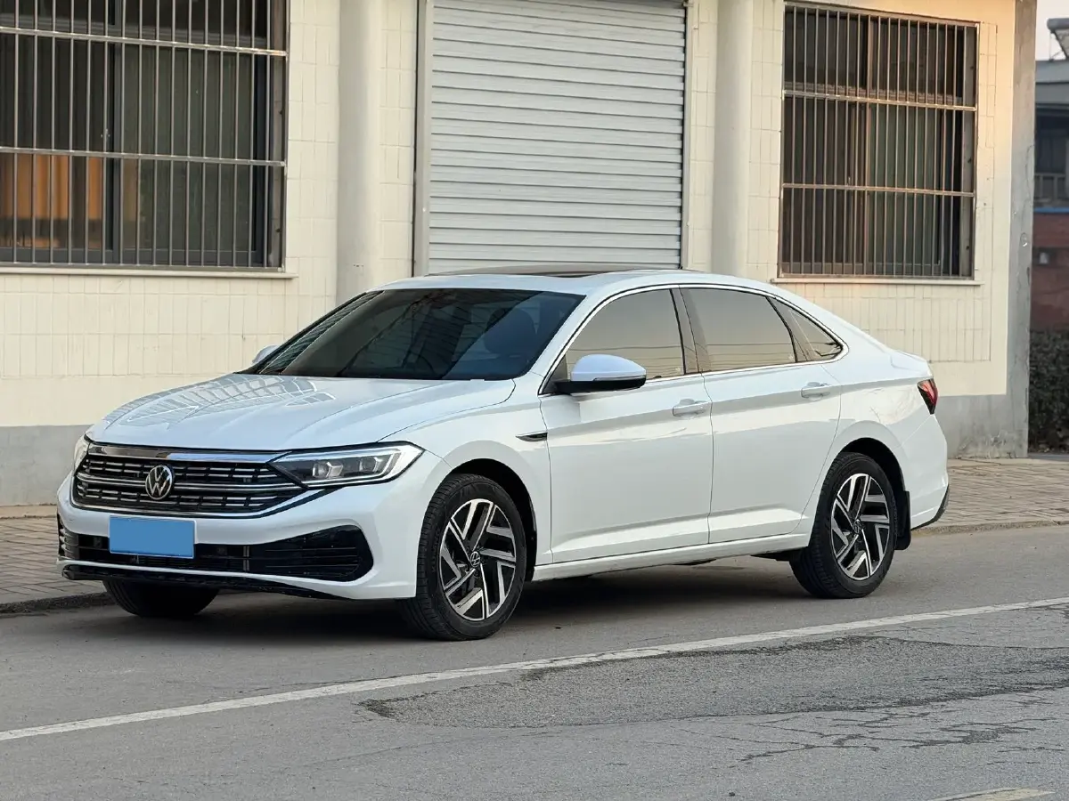 2024 Volkswagen Sagitar 1.5T 160HP L4 7DCT