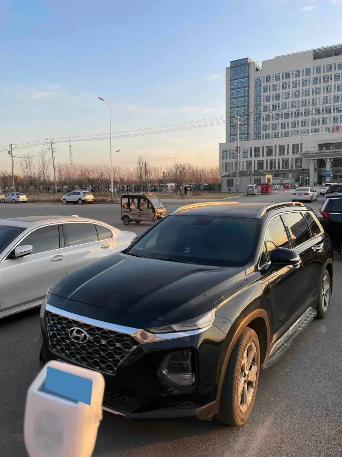 2021 Toyota RAV4 2.5L 178HP L4 E-CVT Hybrid