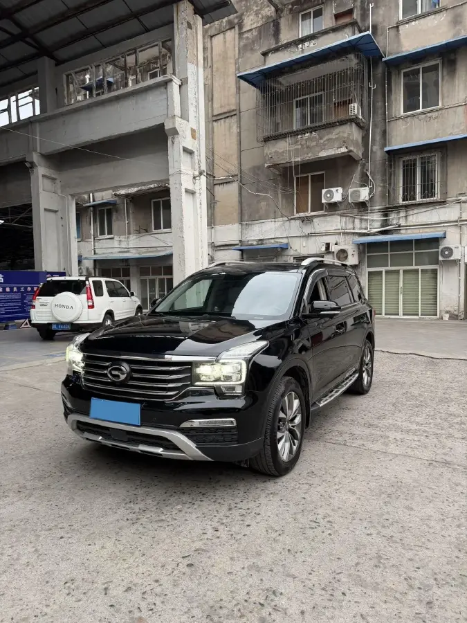 2017 GAC Trumpchi GS8 2.0T 201HP L4 6AT