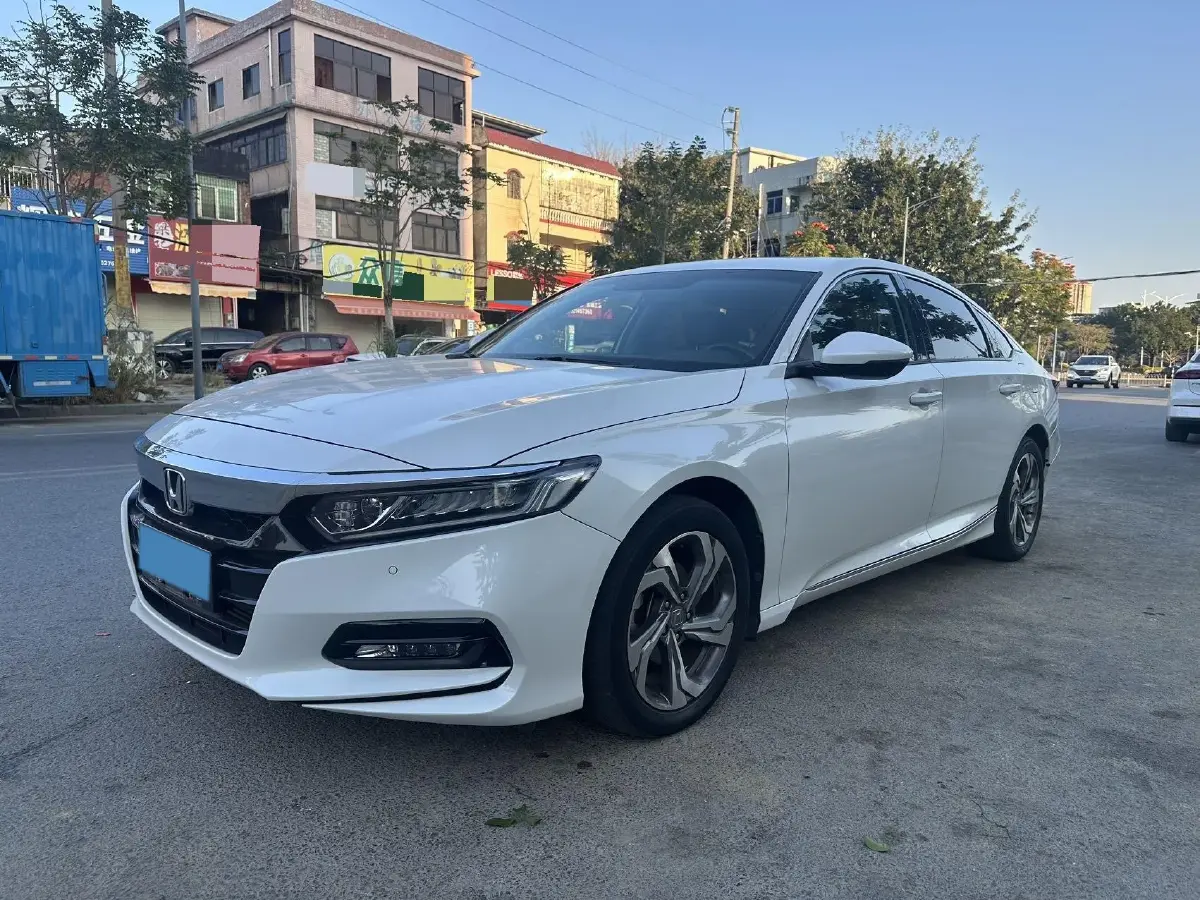 2018 Honda Accord 1.5T 194HP L4 CVT