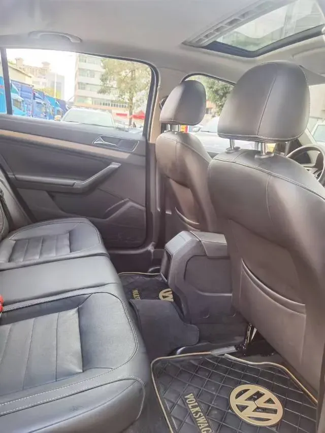 2017 Zotye Damy X7 1.8T 177HP L4 5MT,autocango,china used car exporter,china ev exporter,chinese used car exporter,chinese used ev exporter