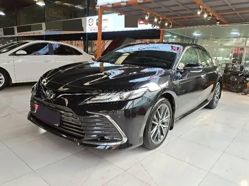 2021 Toyota Camry 2.5L 209HP L4 8AT