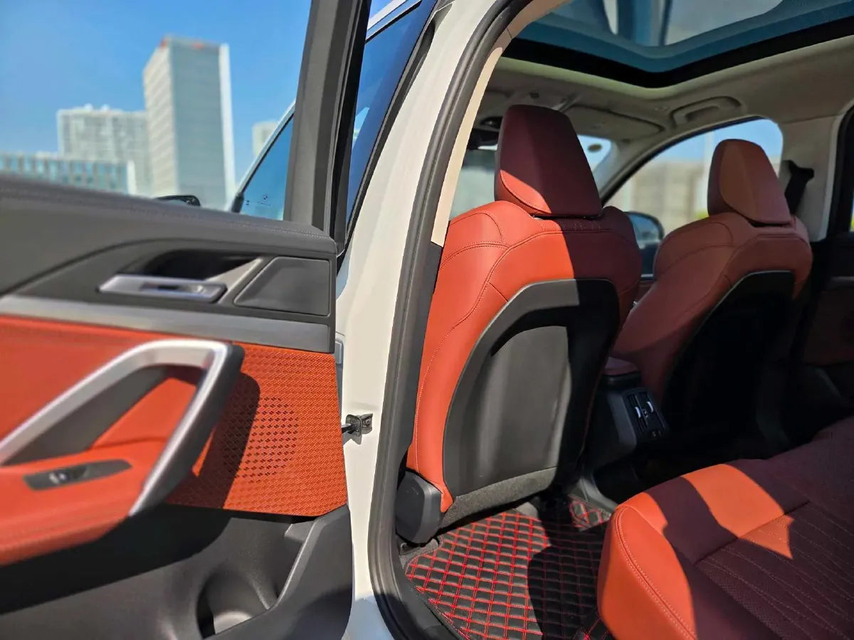 2025 Iveco 3.0T 179HP L4 8AT,autocango,china used car exporter,china ev exporter,chinese used car exporter,chinese used ev exporter