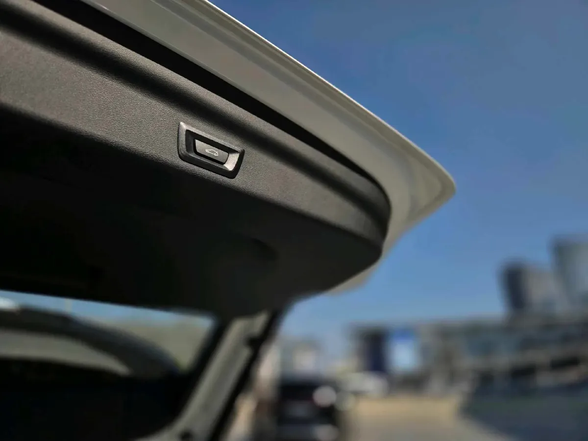 2025 Iveco 3.0T 179HP L4 8AT,autocango,china used car exporter,china ev exporter,chinese used car exporter,chinese used ev exporter