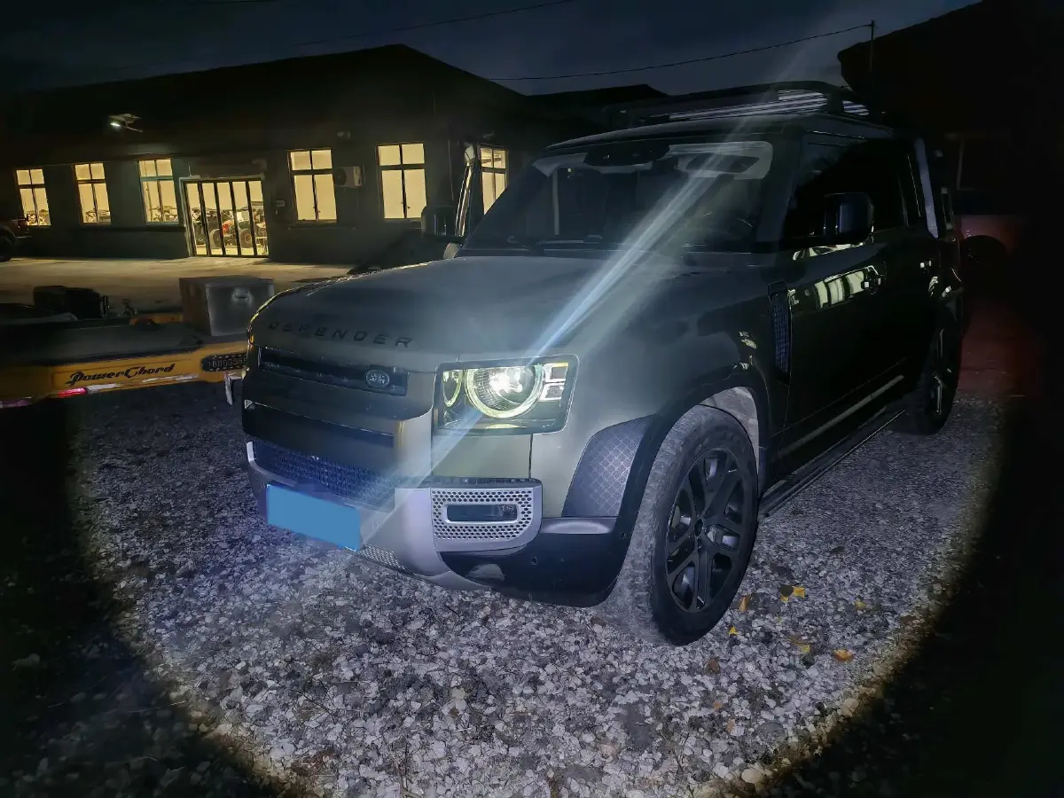 2022 Land Rover Defender 3.0T 400HP L6 8AT