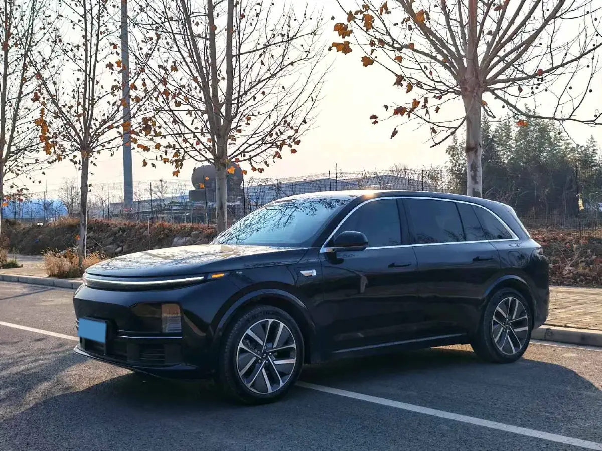 2024 MG Cyberster BEV 64KWH