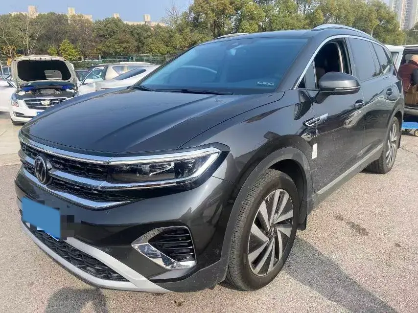 2022 Volkswagen Talagon 2.0T 220HP L4 7DCT