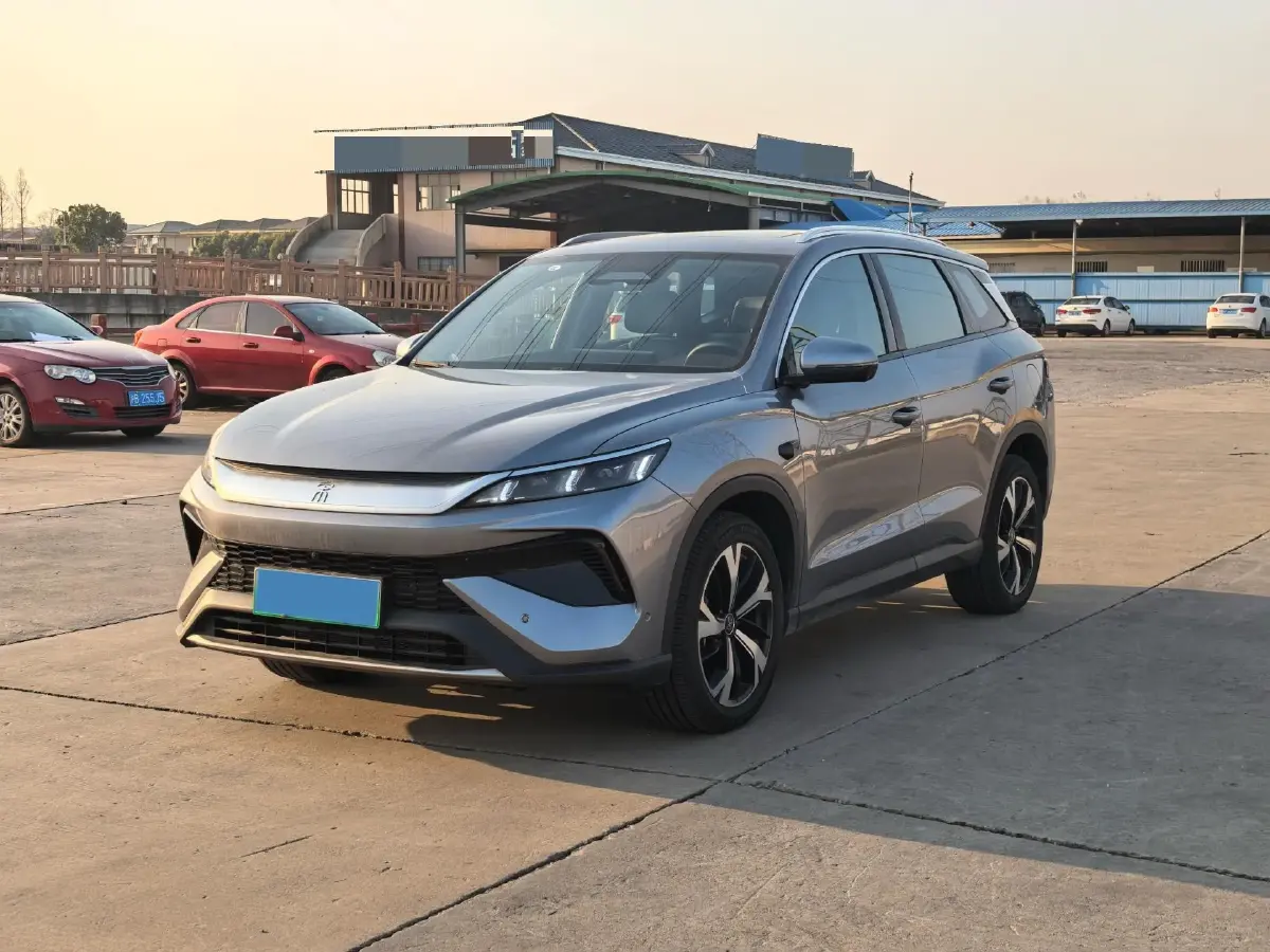 2025 BYD Song Pro 1.5L 101HP L4 E-CVT PHEV 18.3KWH