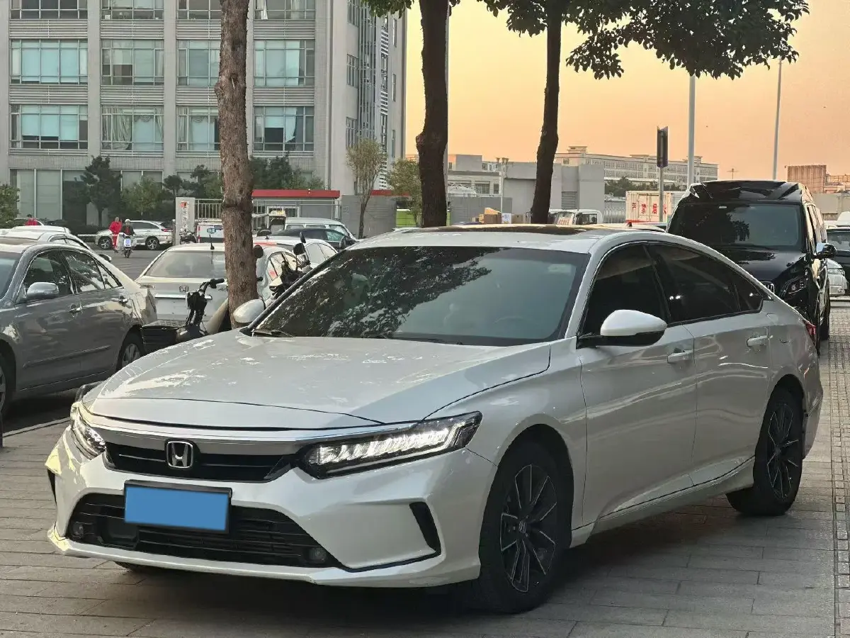 2022 Honda Inspire 1.5T 194HP L4 CVT