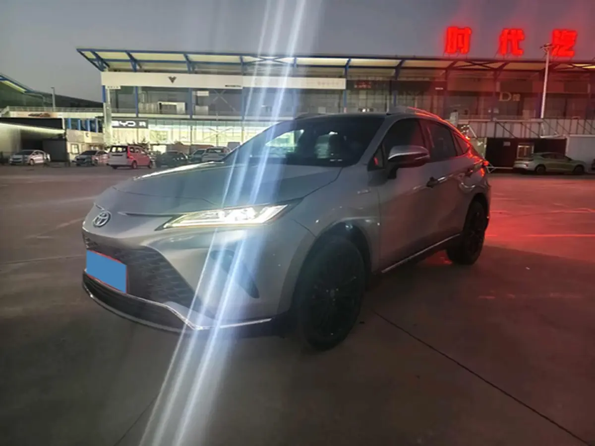 2023 Toyota Venza 2.5L 178HP L4 E-CVT Hybrid