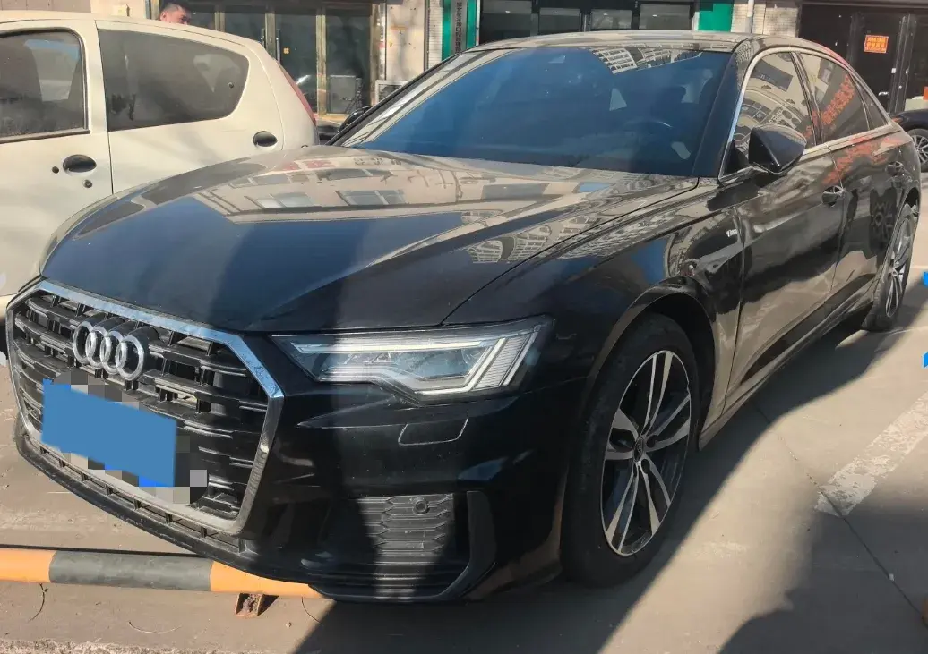 2022 Audi A6L 2.0T 190HP L4 7DCT