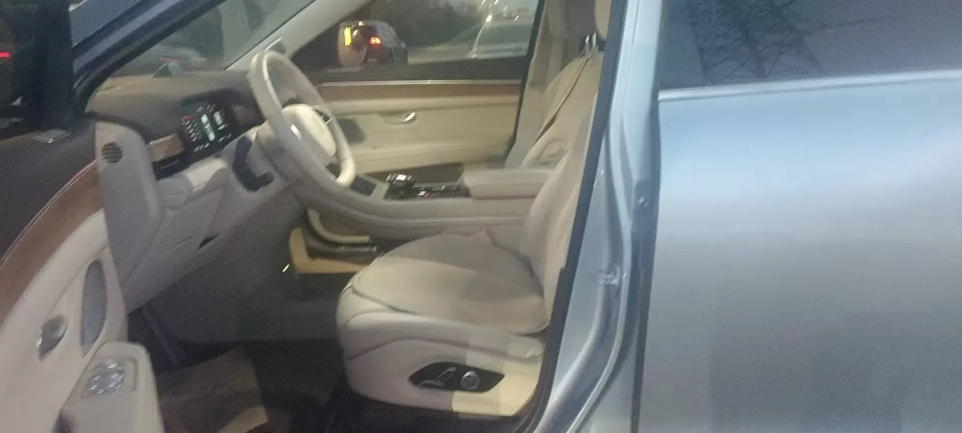 2024 Ford Transit 2.0T 143HP L4 9AT,autocango,china used car exporter,china ev exporter,chinese used car exporter,chinese used ev exporter