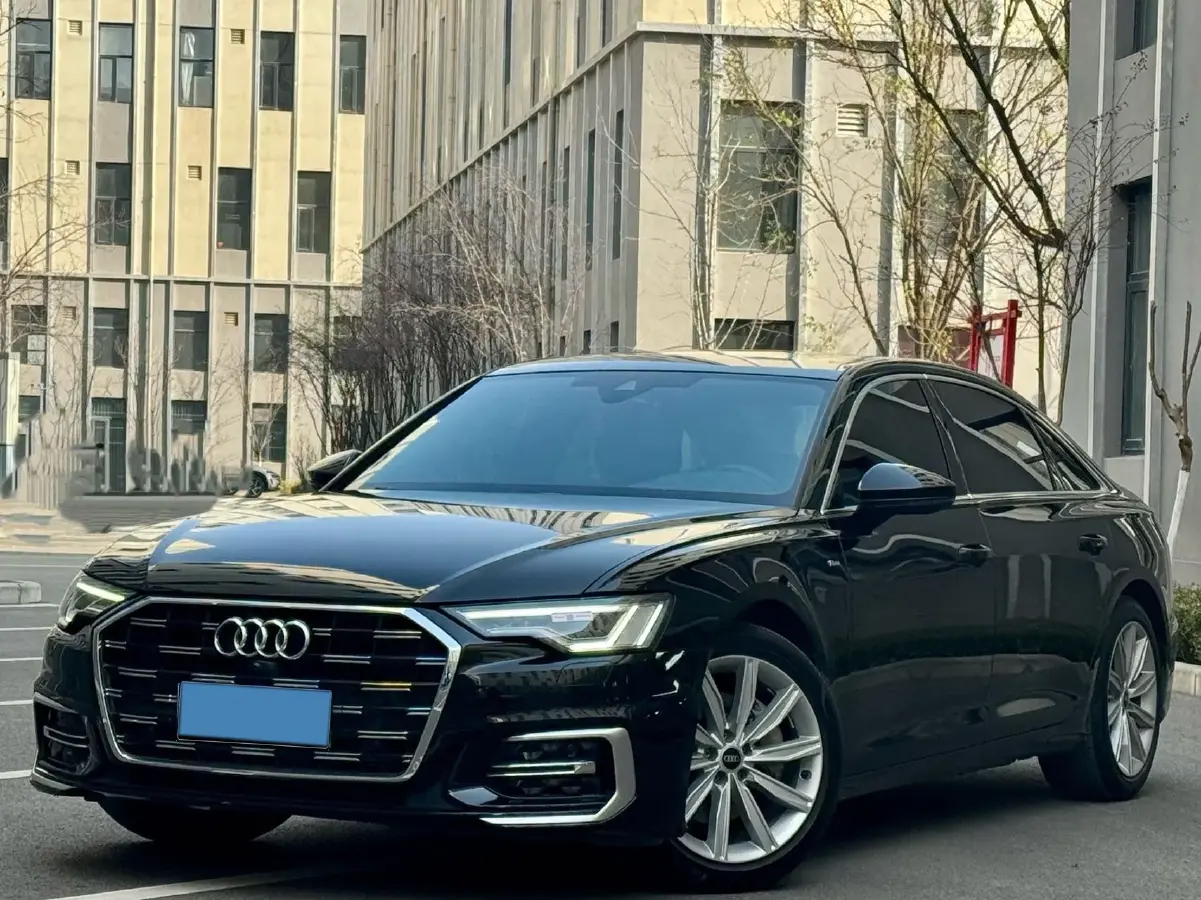 2023 Audi A6L 2.0T 190HP L4 7DCT