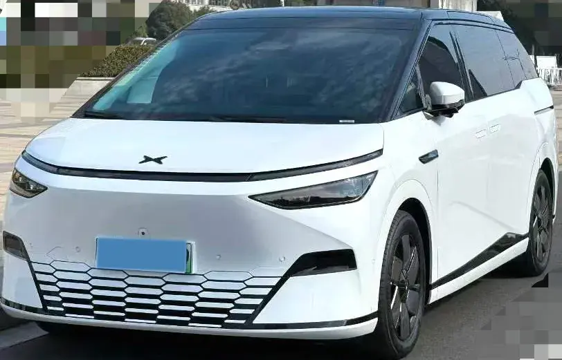 2025 Xpeng X9 BEV