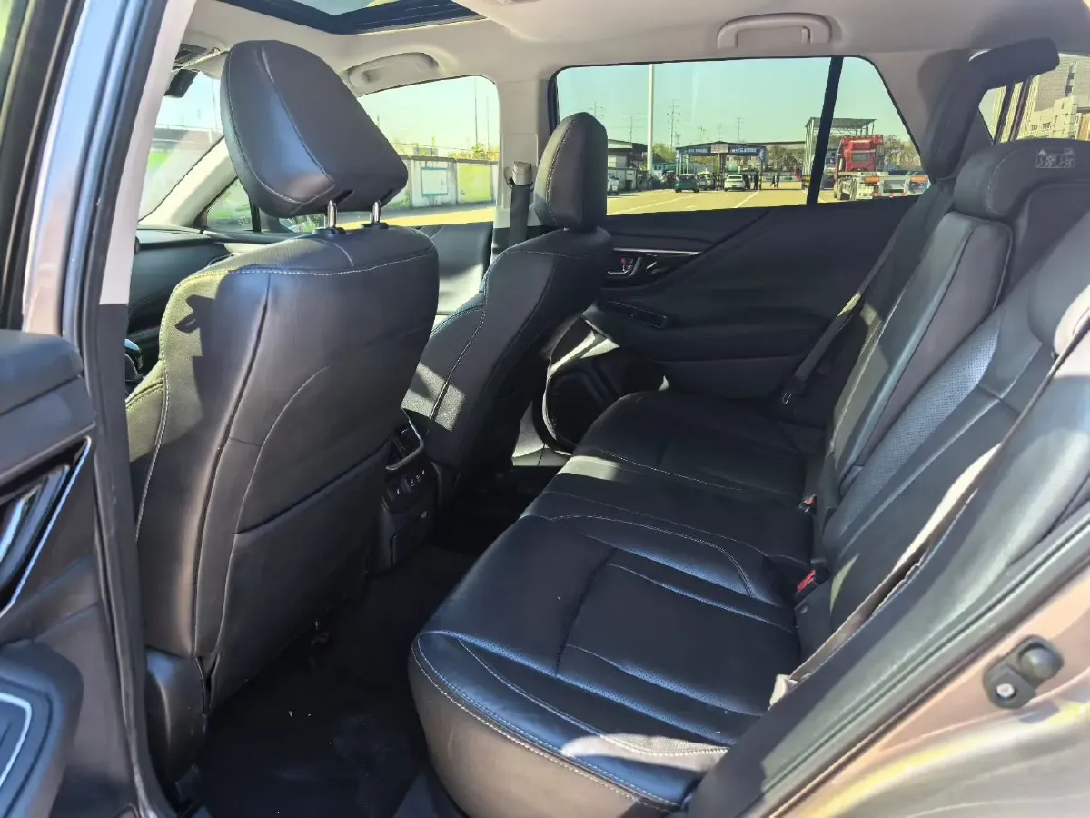 2021 Subaru Outback 2.5L 169HP H4 CVT,autocango,china used car exporter,china ev exporter,chinese used car exporter,chinese used ev exporter