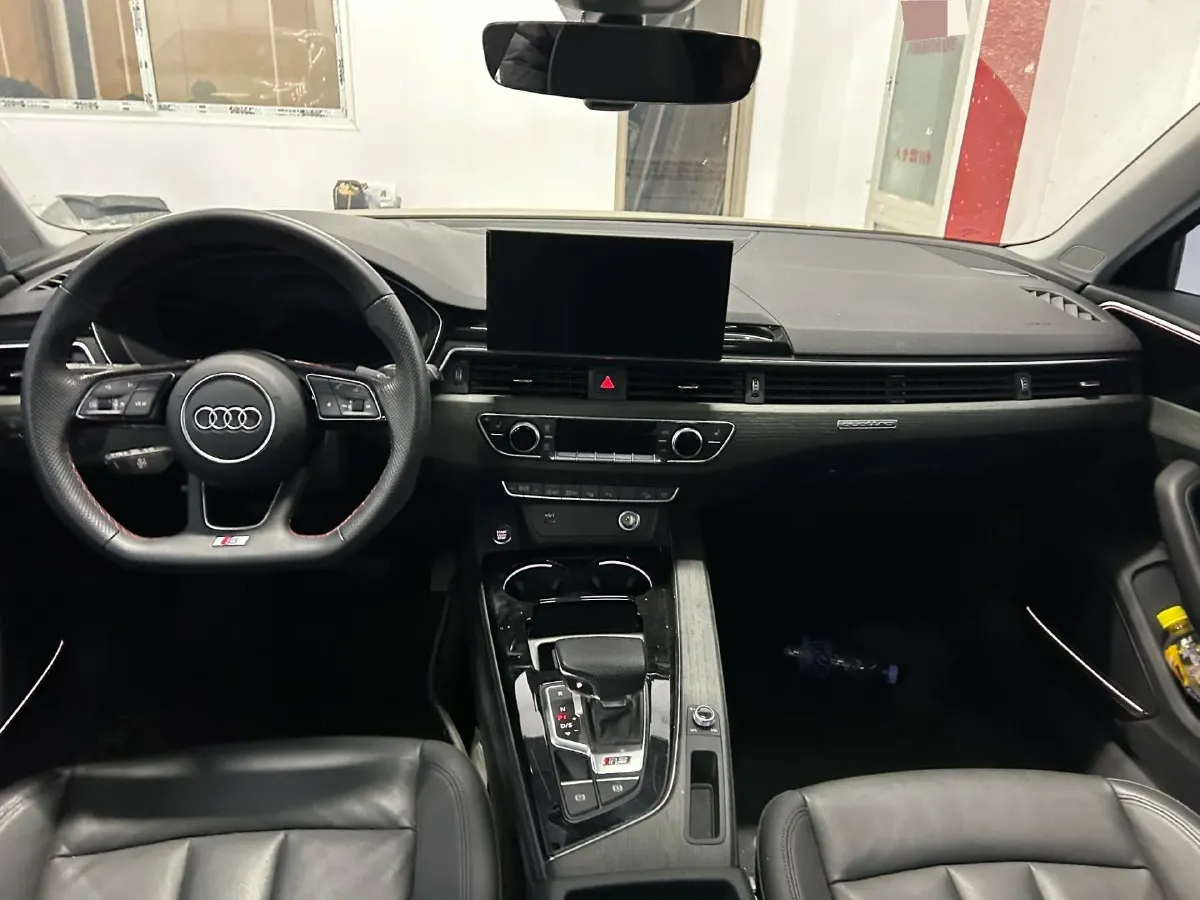 2023 Audi A4 2.0T 265HP L4 7DCT,autocango,china used car exporter,china ev exporter,chinese used car exporter,chinese used ev exporter