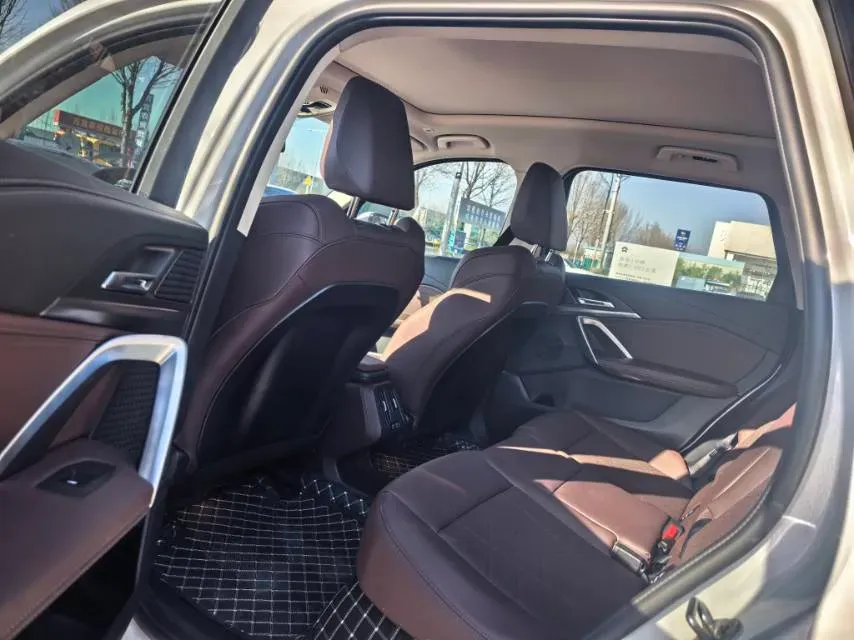 2025 Iveco 3.0T 179HP L4 8AT,autocango,china used car exporter,china ev exporter,chinese used car exporter,chinese used ev exporter