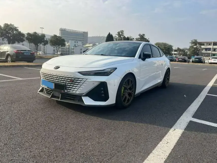 2024 ChangAn UNI-V 1.5T 188HP L4 7DCT