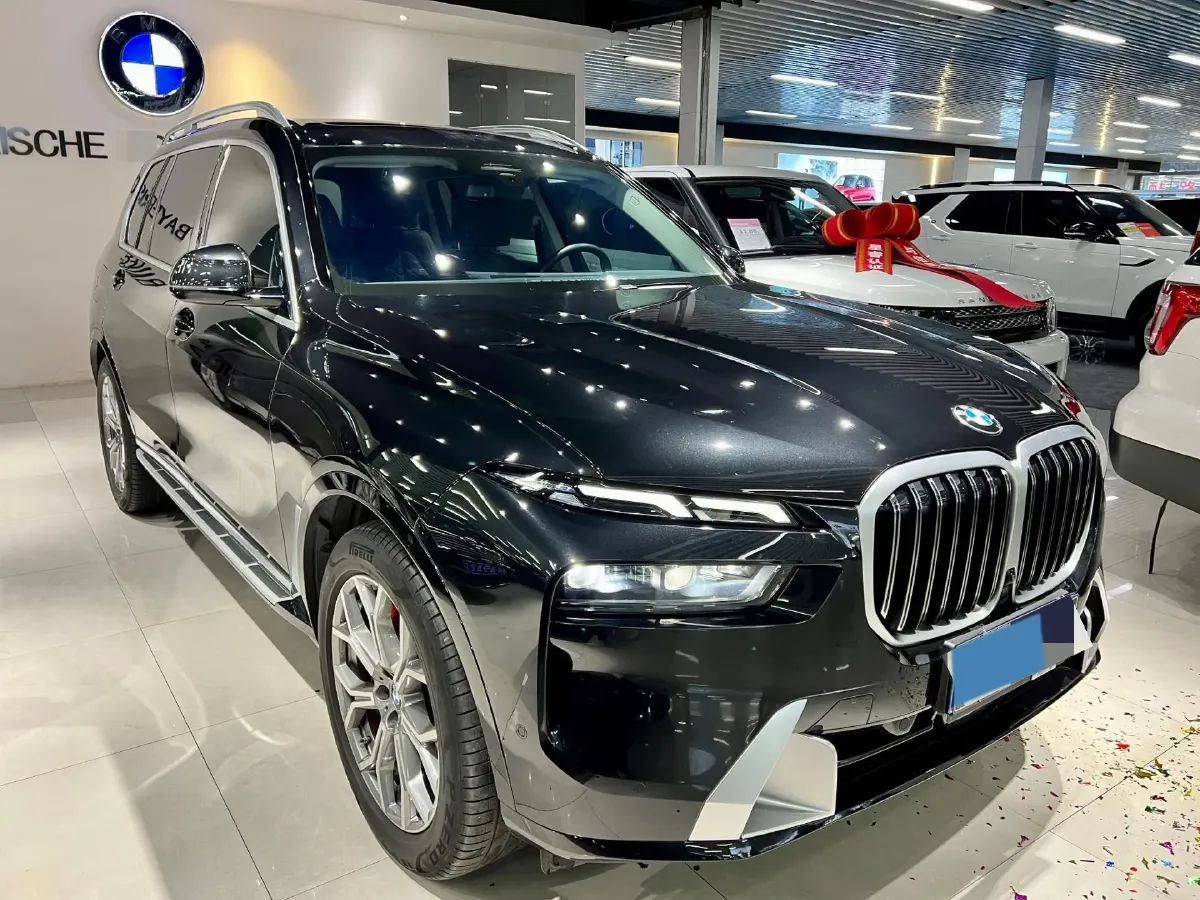 2024 BMW X7 3.0T 381HP L6 8AT,autocango,china used car exporter,china ev exporter,chinese used car exporter,chinese used ev exporter
