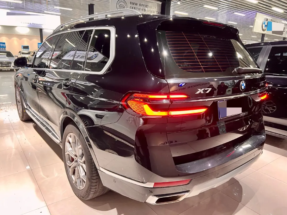 2024 BMW X7 3.0T 381HP L6 8AT,autocango,china used car exporter,china ev exporter,chinese used car exporter,chinese used ev exporter