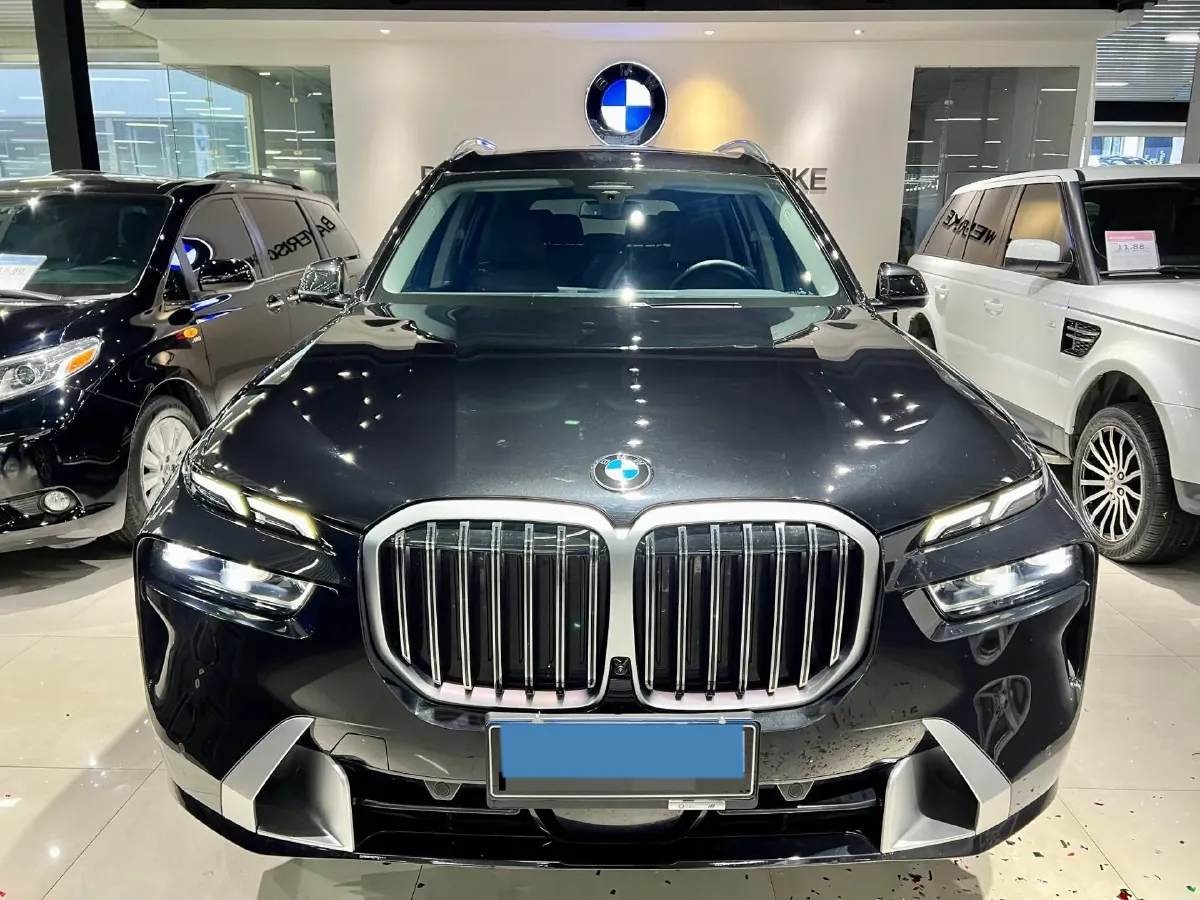 2024 BMW X7 3.0T 381HP L6 8AT,autocango,china used car exporter,china ev exporter,chinese used car exporter,chinese used ev exporter