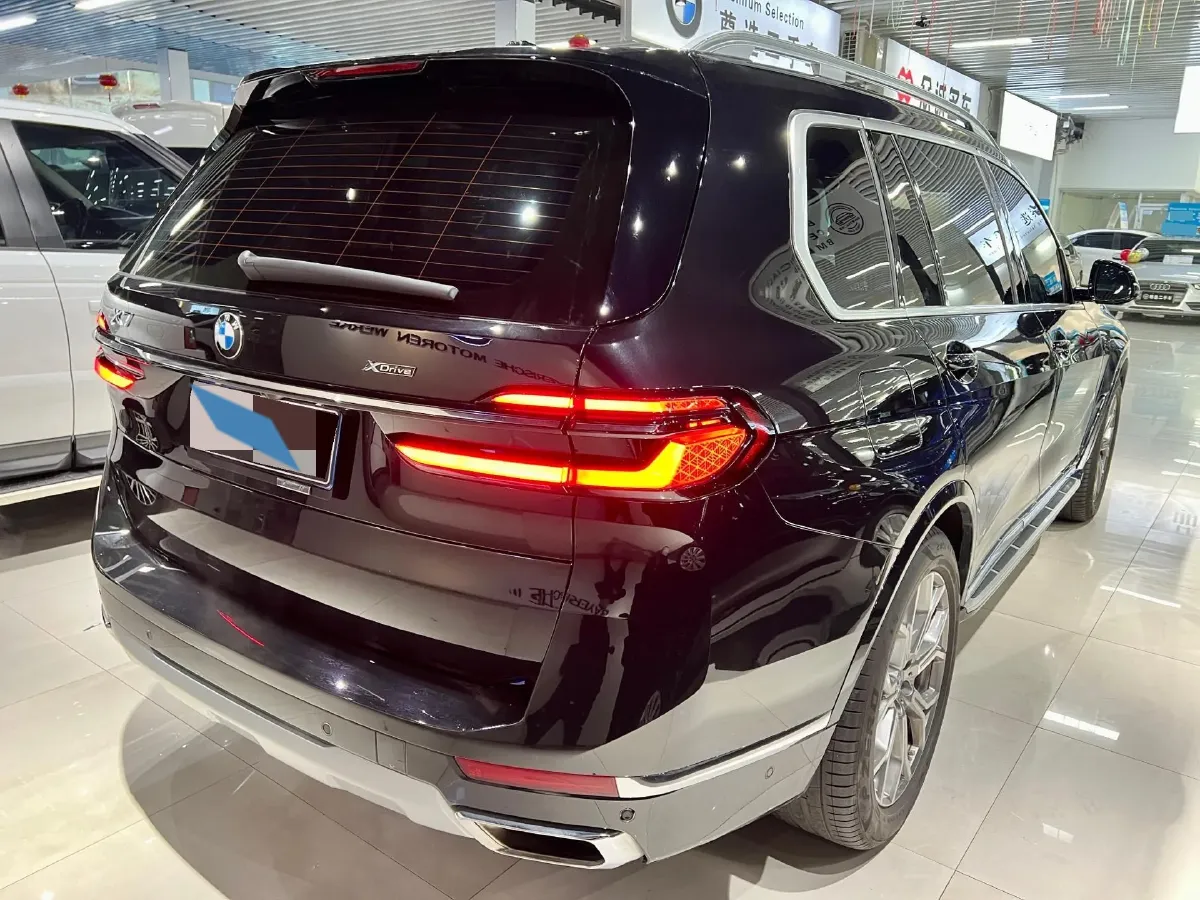2024 BMW X7 3.0T 381HP L6 8AT,autocango,china used car exporter,china ev exporter,chinese used car exporter,chinese used ev exporter