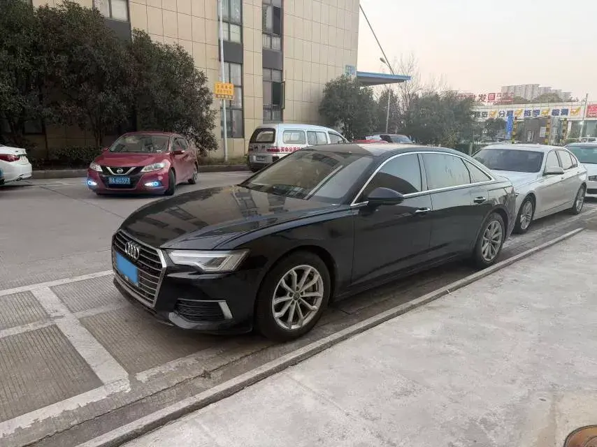 2021 Audi A6L 2.0T 190HP L4 7DCT