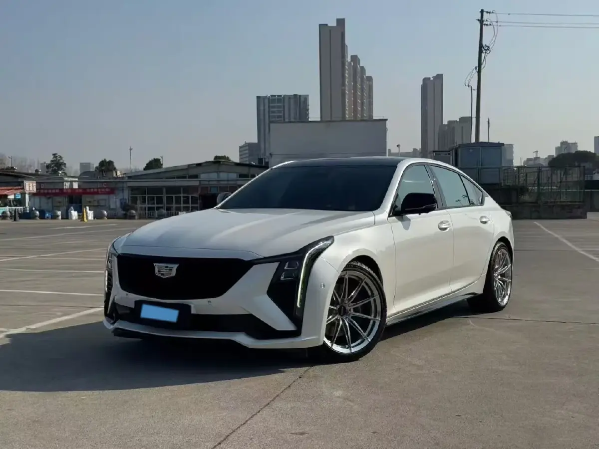 2024 Cadillac CT5 2.0T 237HP L4 10AT