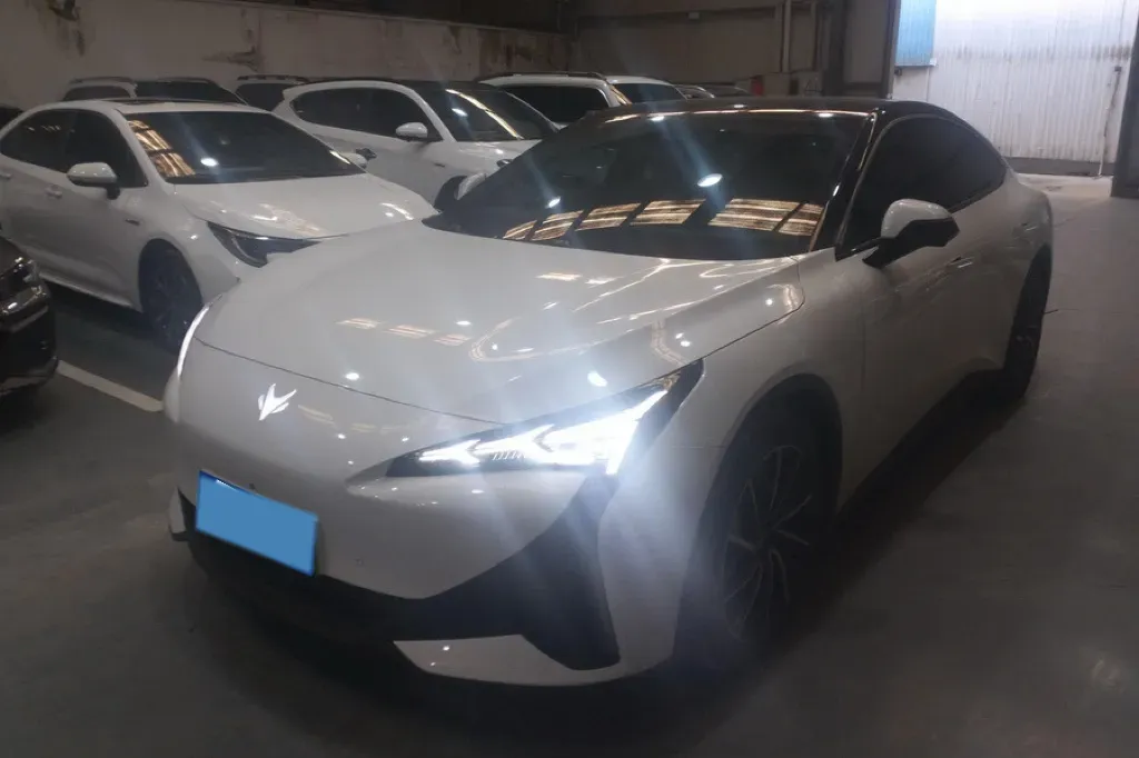 2024 ARCFOX αT5 BEV 79.2KWH,autocango,china used car exporter,china ev exporter,chinese used car exporter,chinese used ev exporter