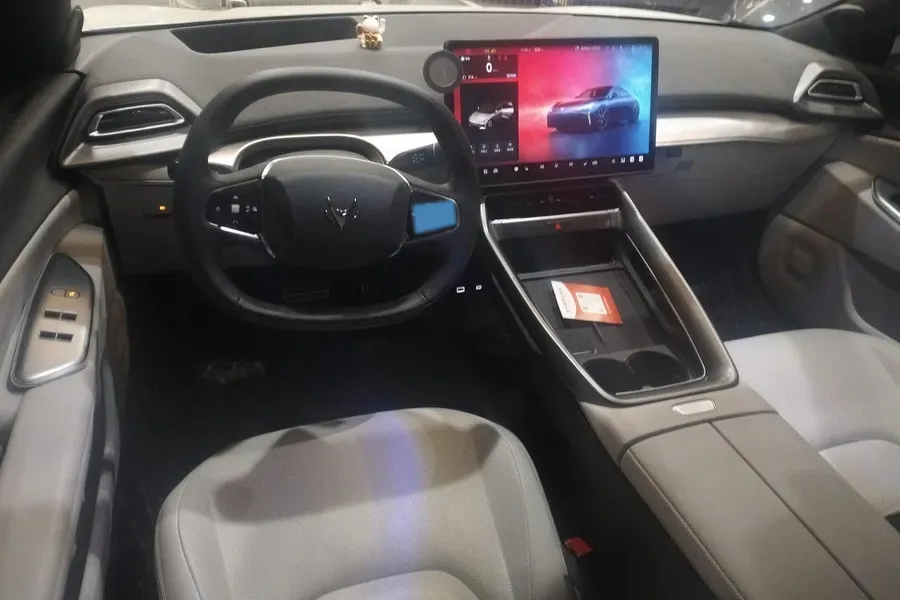 2024 ARCFOX αT5 BEV 79.2KWH,autocango,china used car exporter,china ev exporter,chinese used car exporter,chinese used ev exporter