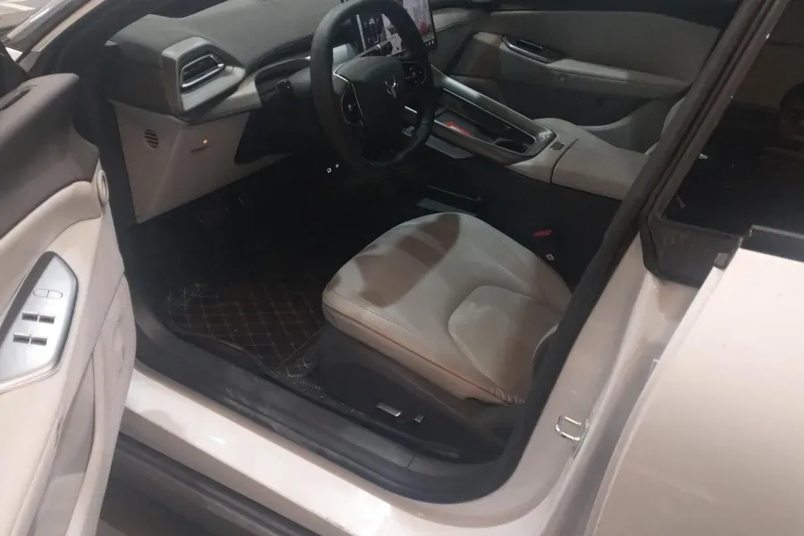 2024 ARCFOX αT5 BEV 79.2KWH,autocango,china used car exporter,china ev exporter,chinese used car exporter,chinese used ev exporter