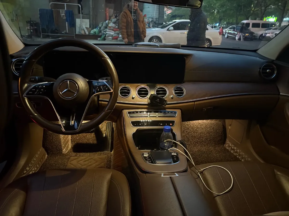 2021 Mercedes-Benz E Class 2.0T 258HP L4 9AT,autocango,china used car exporter,china ev exporter,chinese used car exporter,chinese used ev exporter