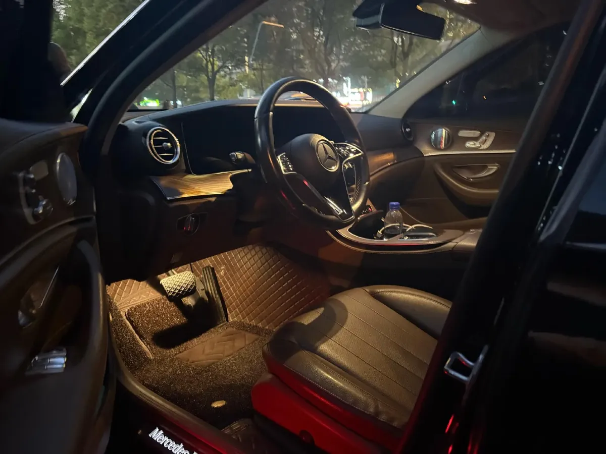 2021 Mercedes-Benz E Class 2.0T 258HP L4 9AT,autocango,china used car exporter,china ev exporter,chinese used car exporter,chinese used ev exporter