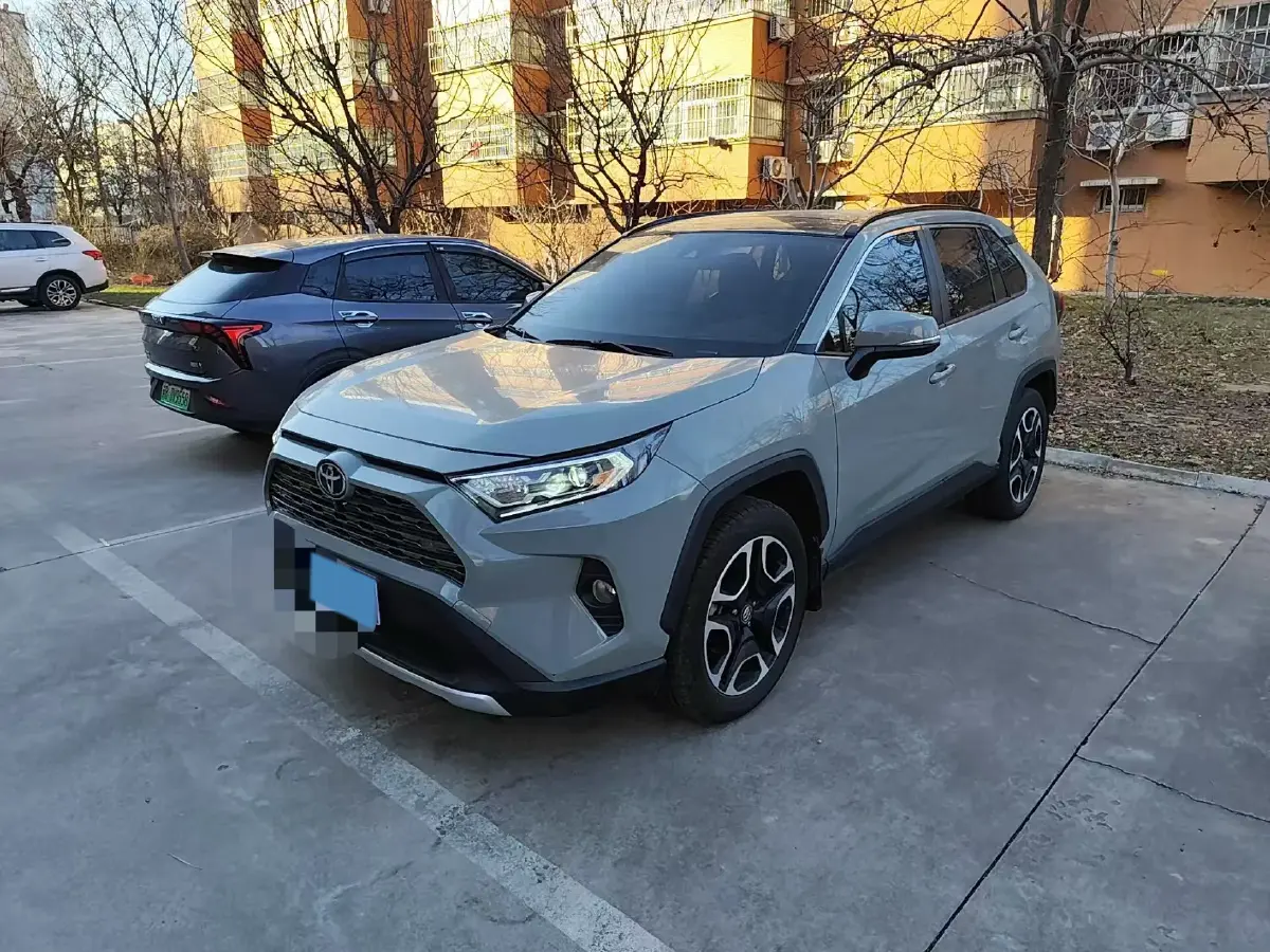 2020 Toyota RAV4 2.0L 171HP L4 CVT