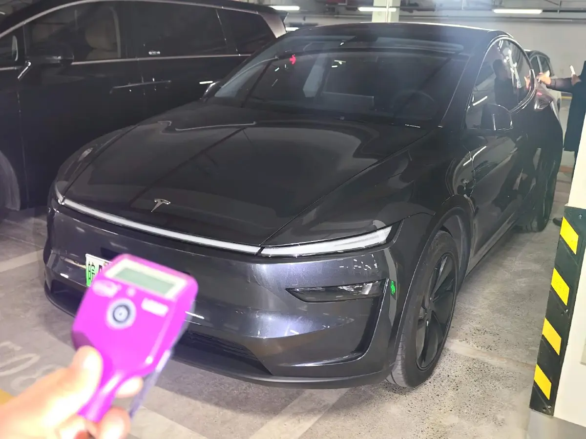 2025 Tesla Model Y BEV 62.5KWH