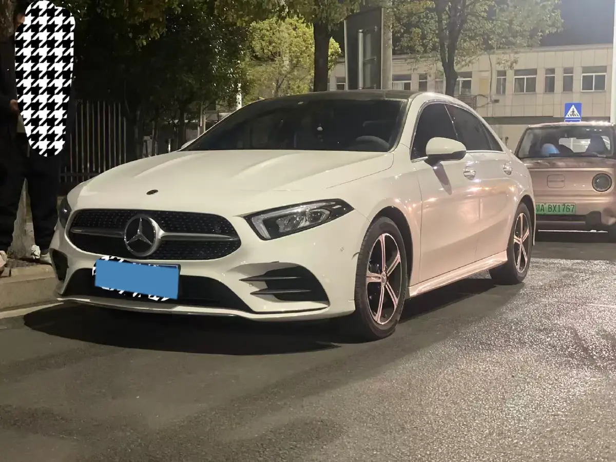 2022 Mercedes-Benz A Class 1.3T 163HP L4 7DCT