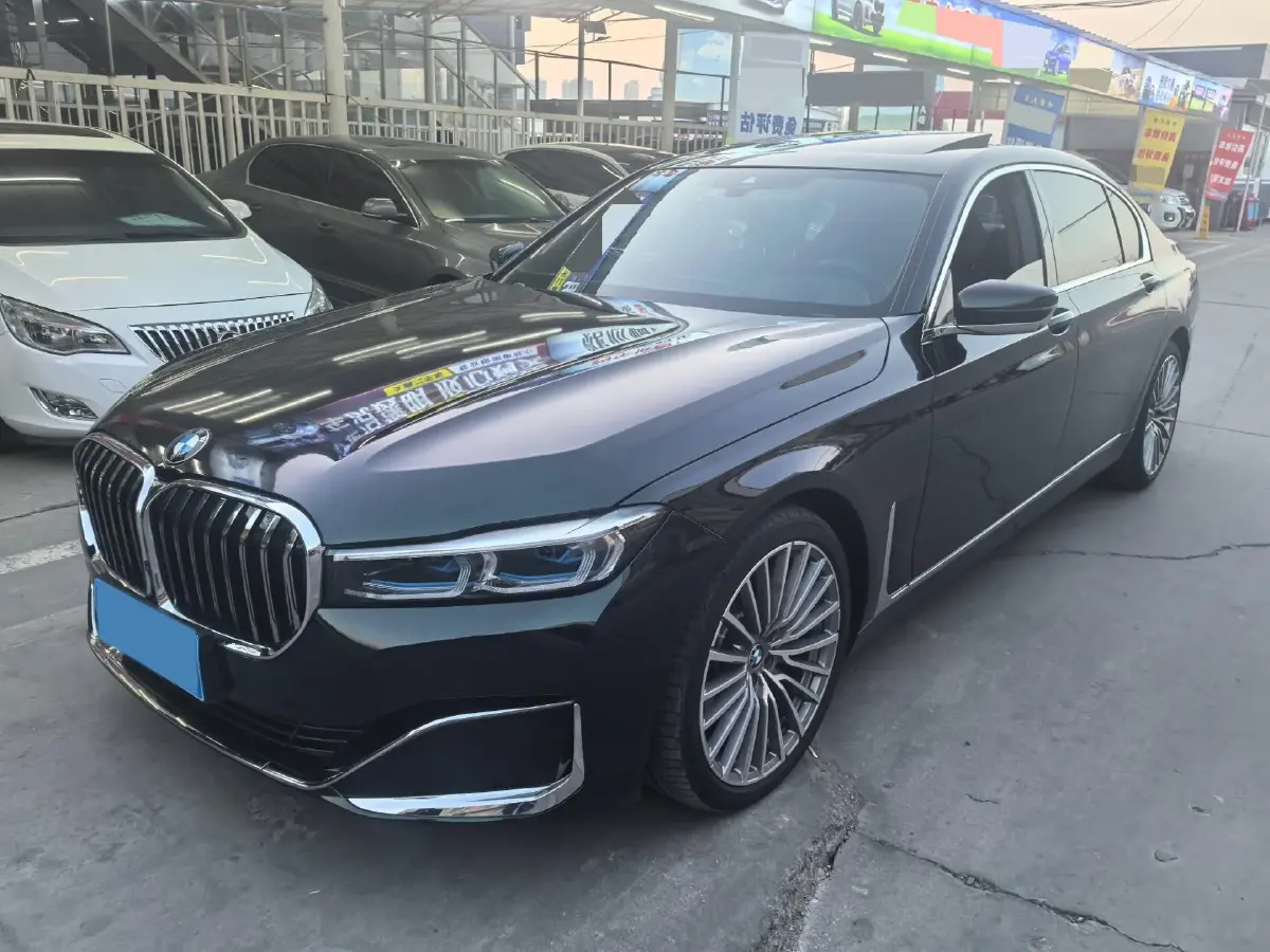 2021 BMW 7 Series 3.0T 340HP L6 8AT