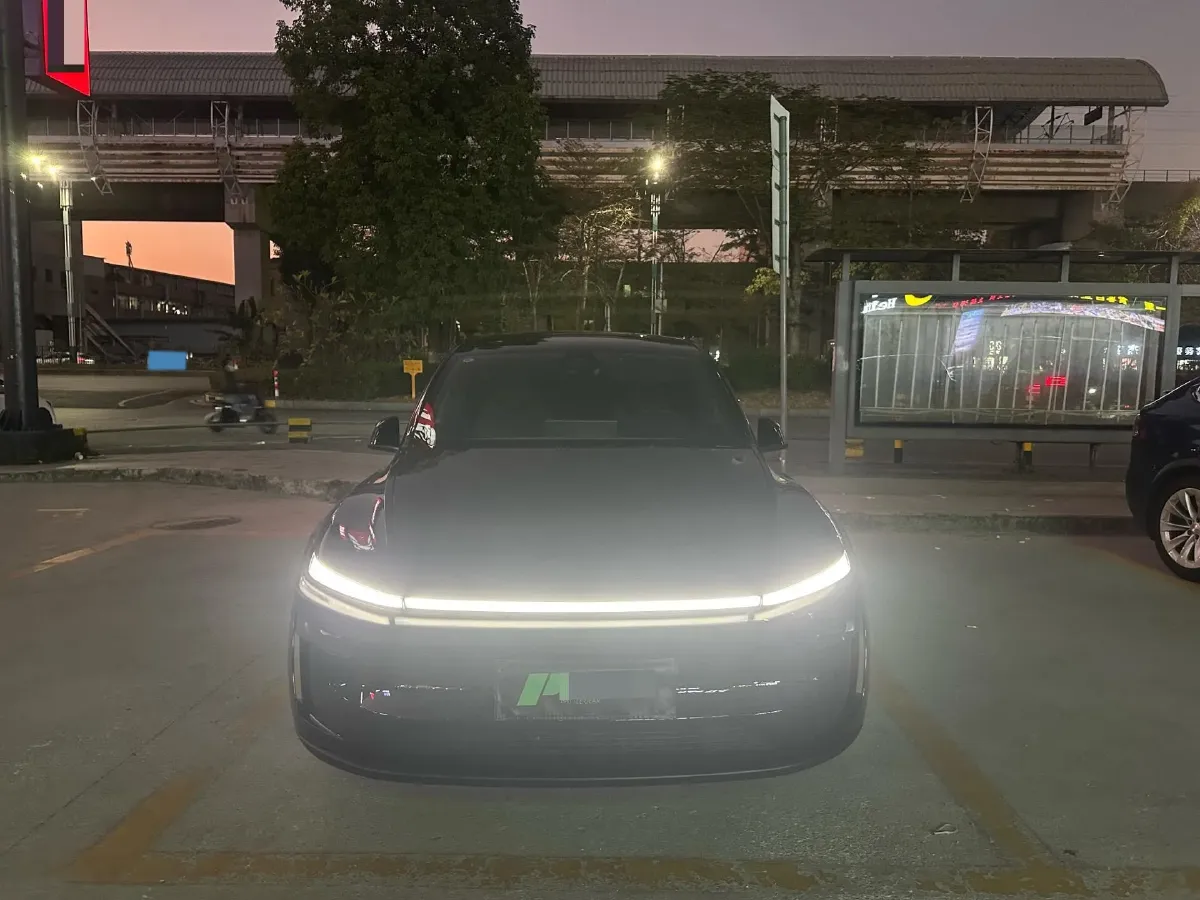 2025 Tesla Model Y L BEV,autocango,china used car exporter,china ev exporter,chinese used car exporter,chinese used ev exporter