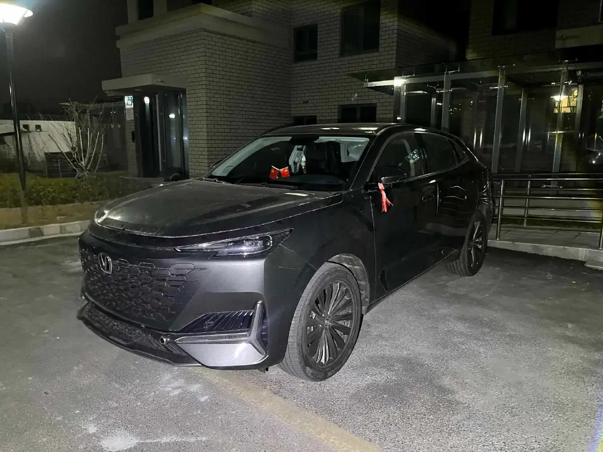 2021 ChangAn UNI-K 2.0T 233HP L4 8AT