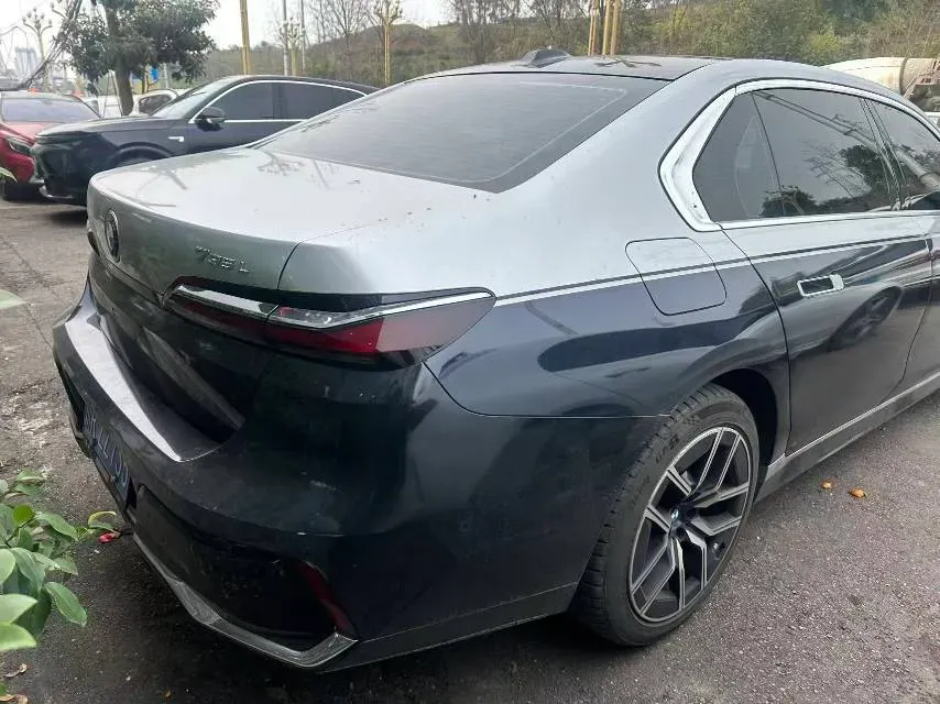 2023 BMW 7 Series 3.0T 272HP L6 8AT,autocango,china used car exporter,china ev exporter,chinese used car exporter,chinese used ev exporter