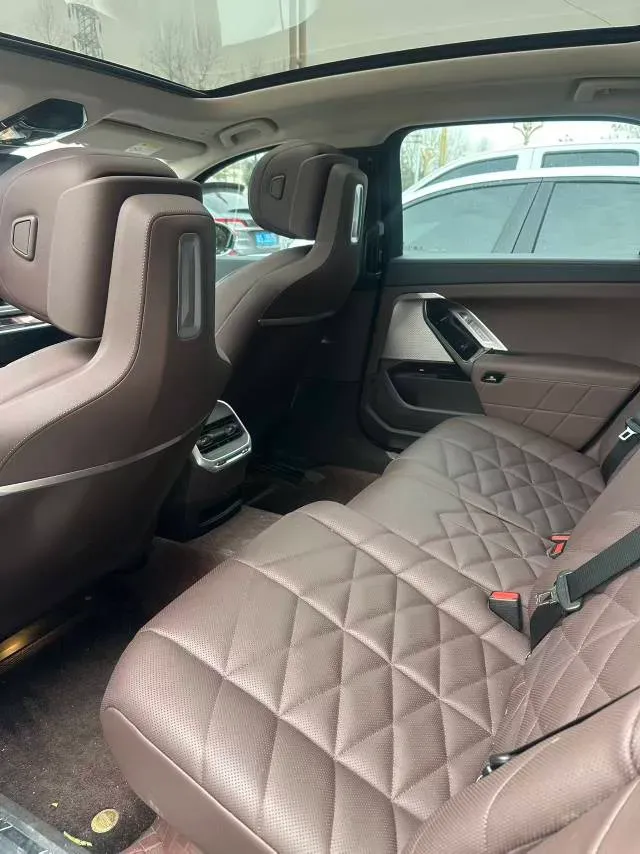 2023 BMW 7 Series 3.0T 272HP L6 8AT,autocango,china used car exporter,china ev exporter,chinese used car exporter,chinese used ev exporter